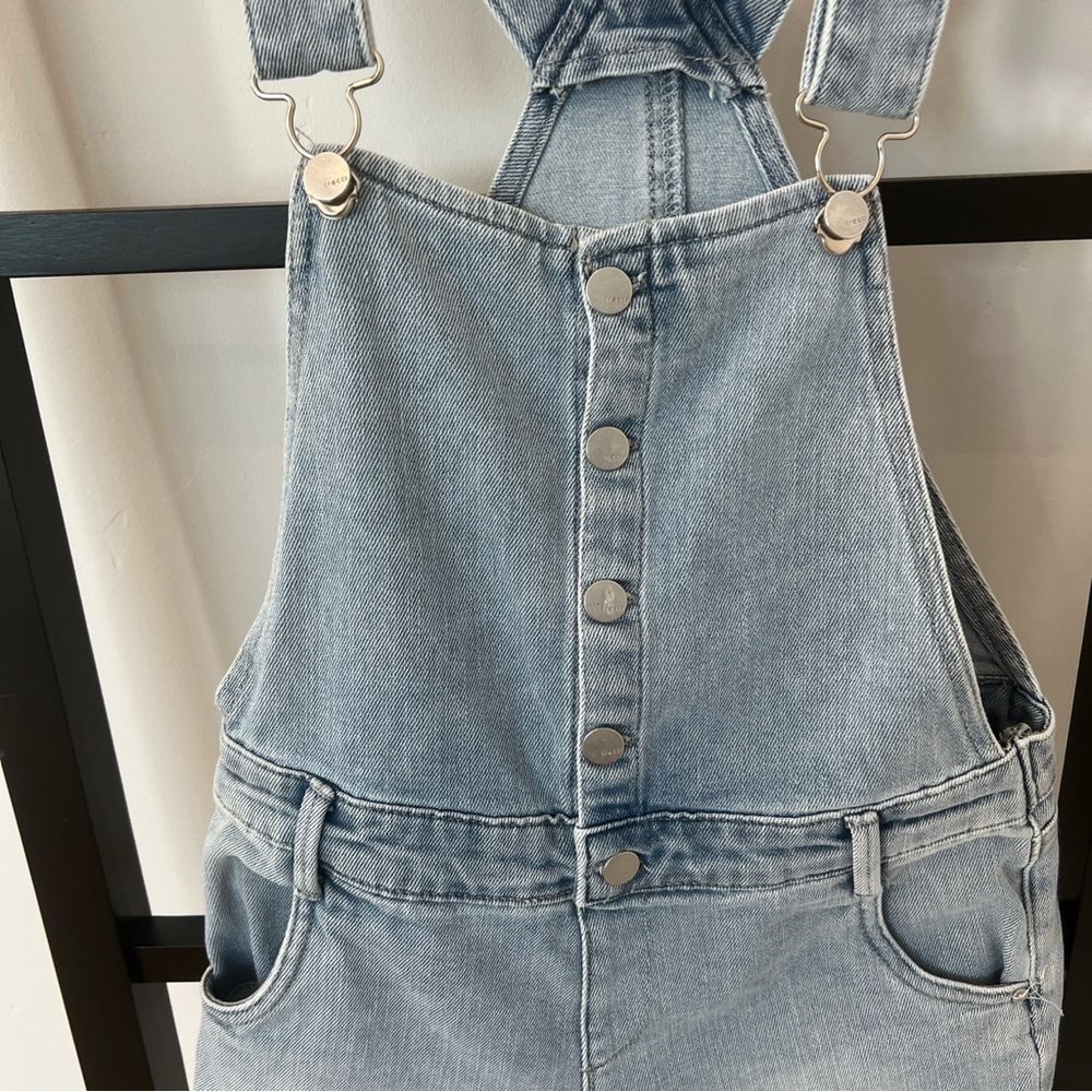 Girls denim overall shorts lot 7/8 - Picture 8 of 9